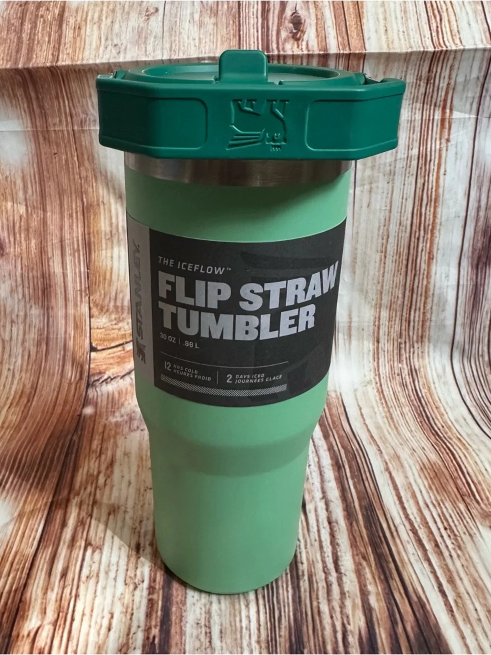 Stanley Jade Green 30 oz Iceflow Flip Straw Tumbler NWT - Picture 2 of 10